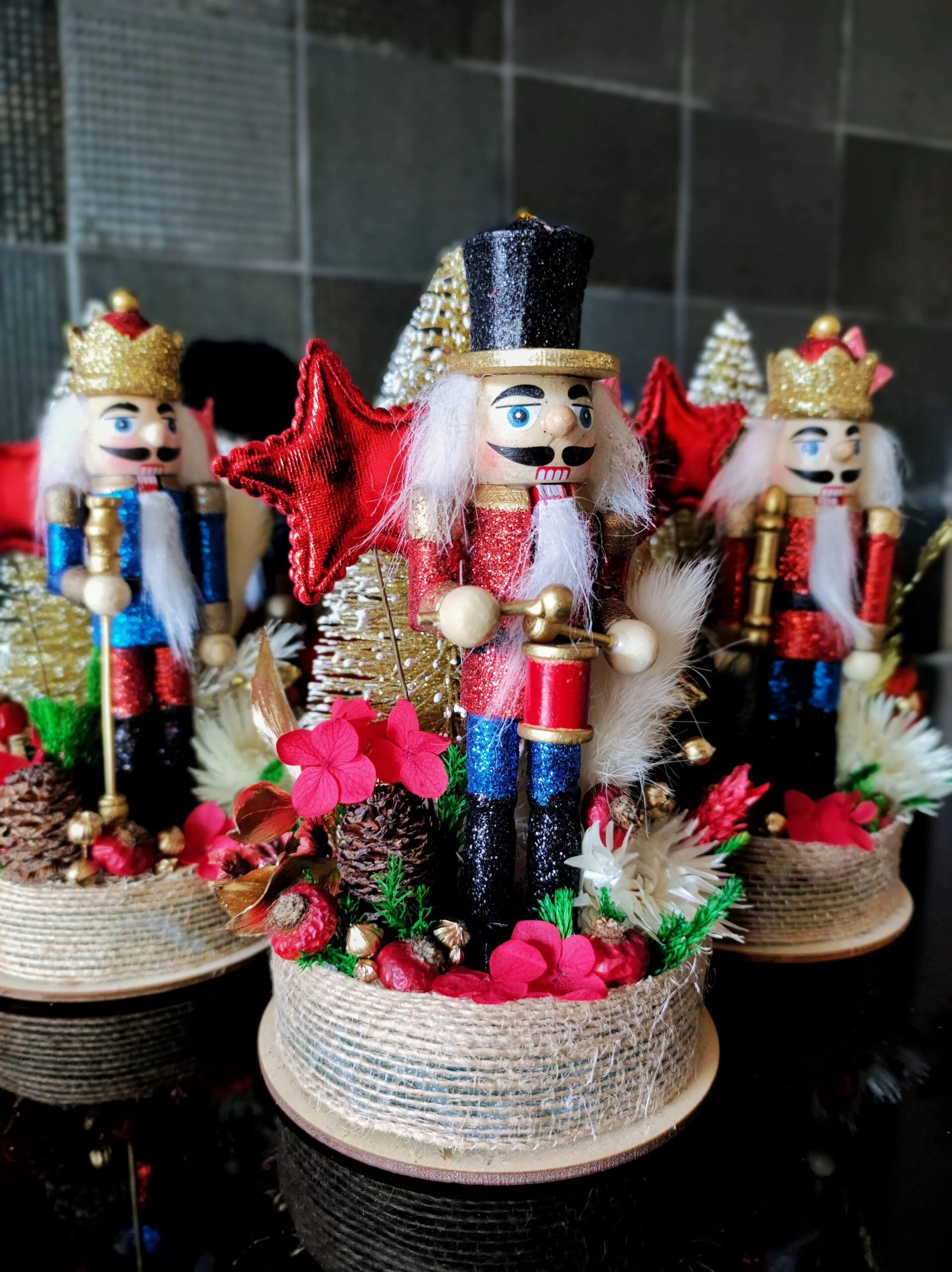 Cloche de fleurs séchées Noël, Casse-Noisette - Trépak – Image 15