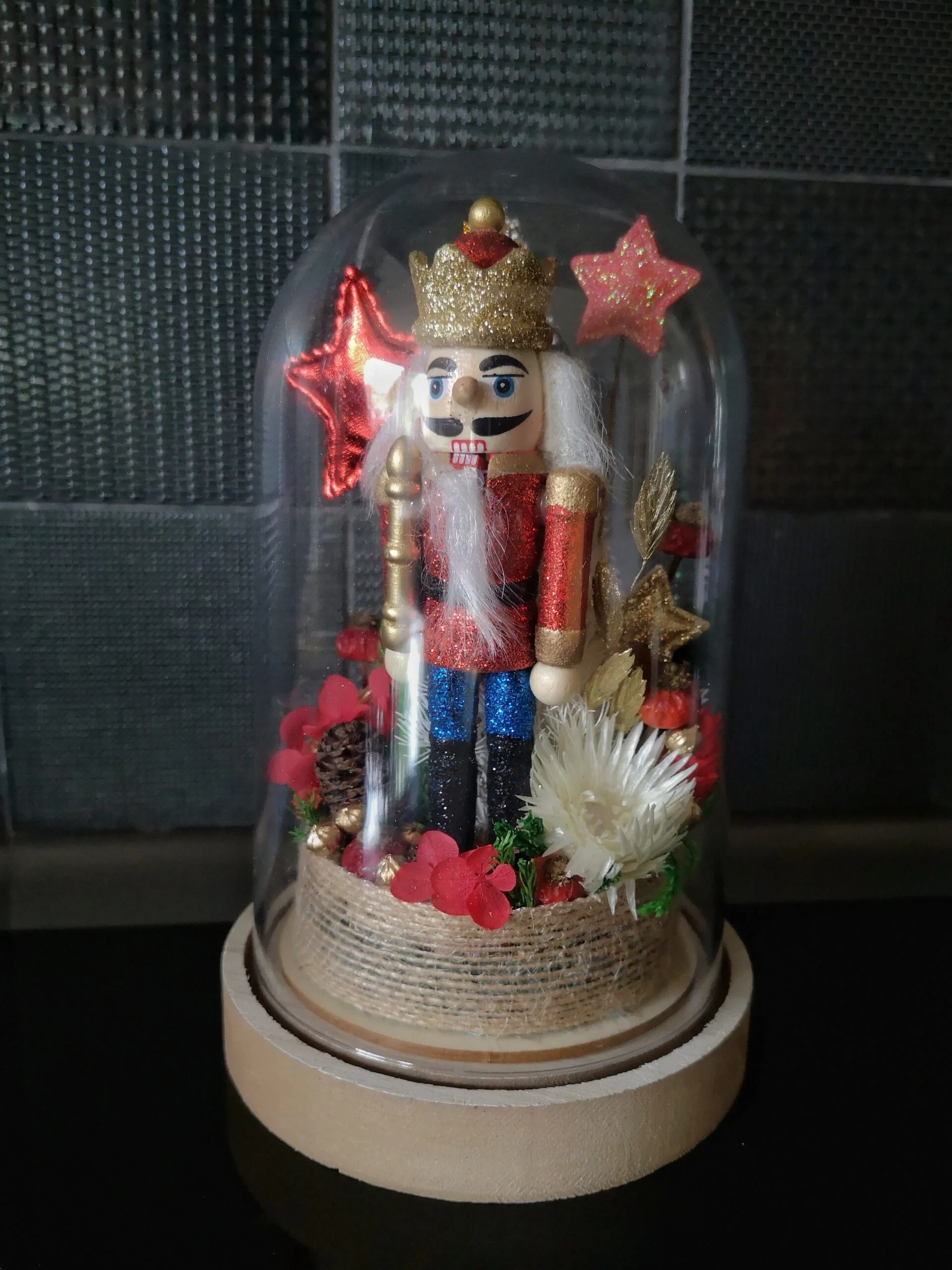 Cloche de fleurs séchées Noël, Casse-Noisette - Trépak – Image 4