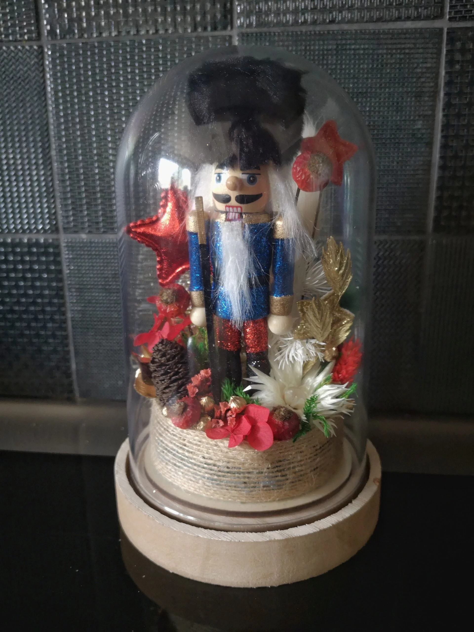 Cloche de fleurs séchées Noël, Casse-Noisette - Trépak – Image 6