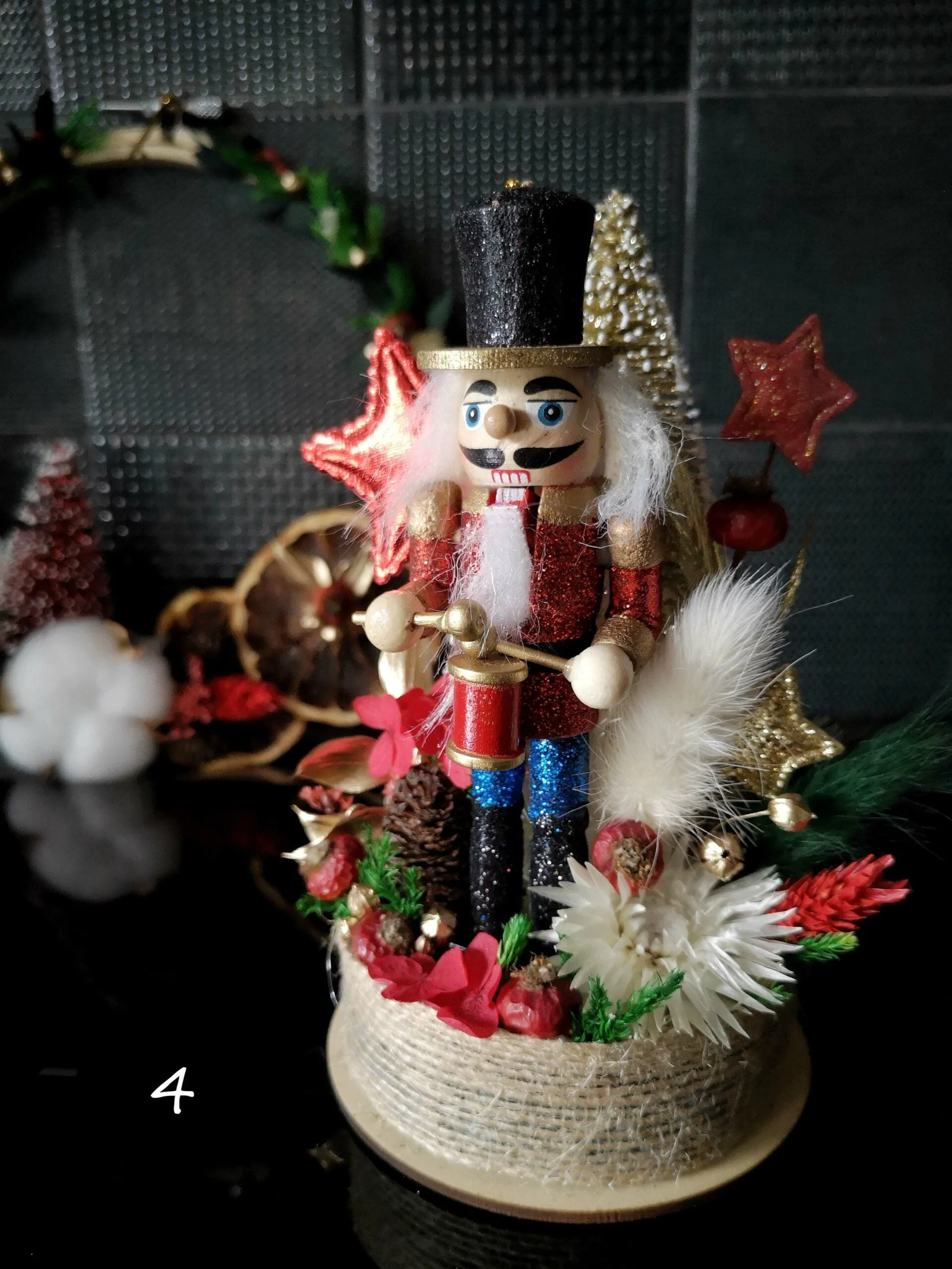 Cloche de fleurs séchées Noël, Casse-Noisette - Trépak – Image 9