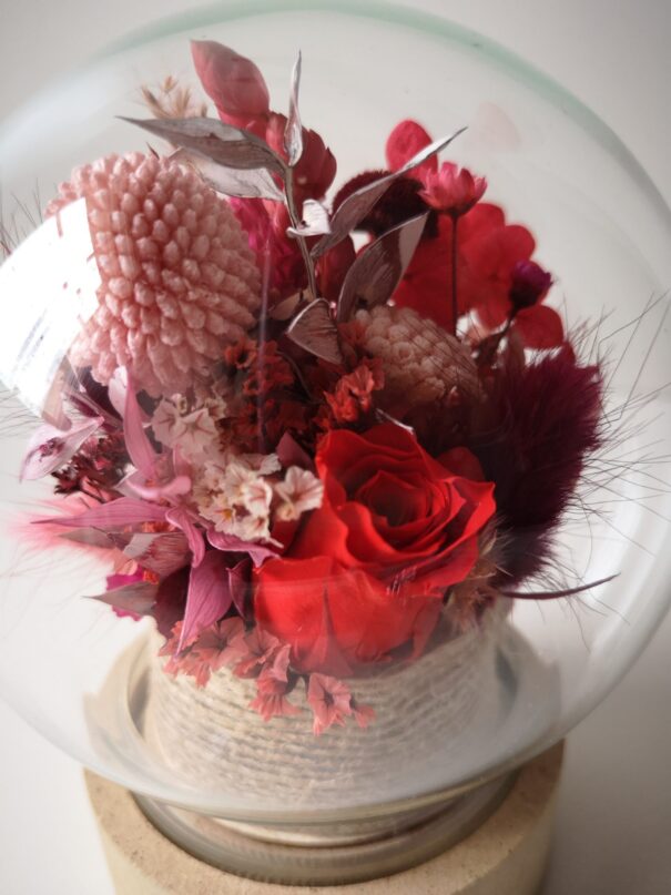 Cloche de fleurs séchées - Pluie de roses – Image 7