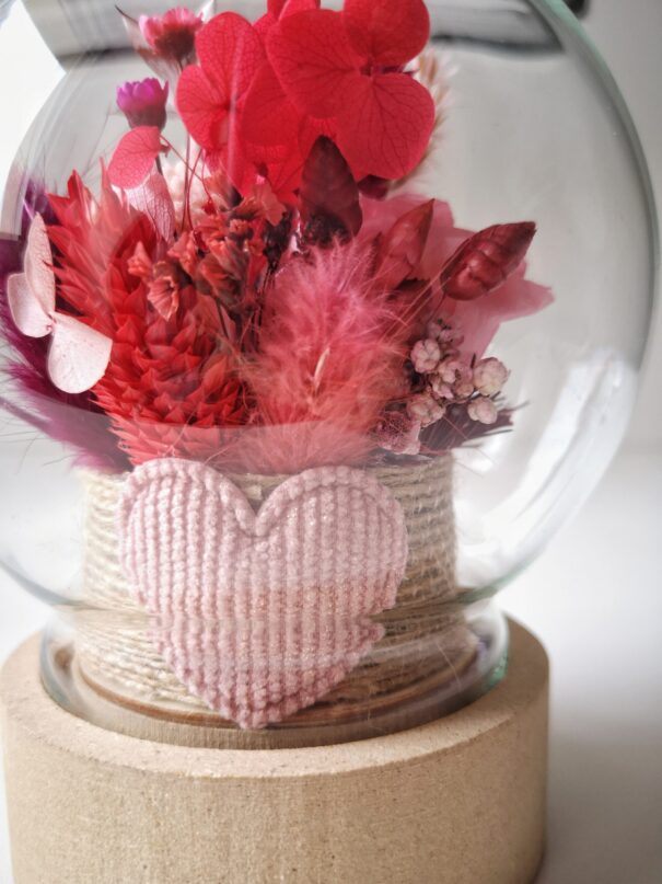Cloche de fleurs séchées - Pluie de roses – Image 2