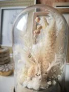 Cloche de fleurs séchées blanche – “Galathée” – Image 7