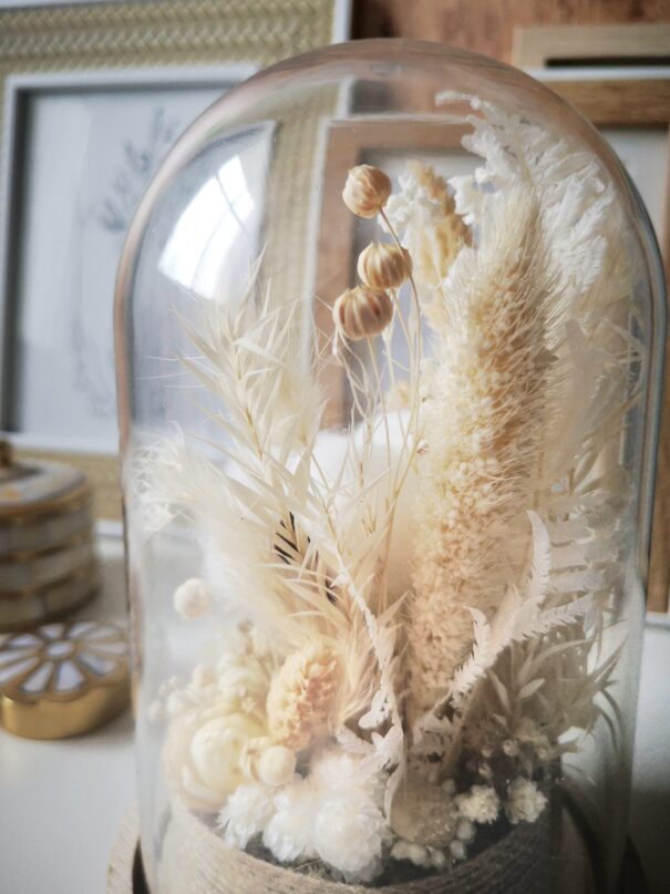 Cloche de fleurs séchées blanche – “Galathée” – Image 7