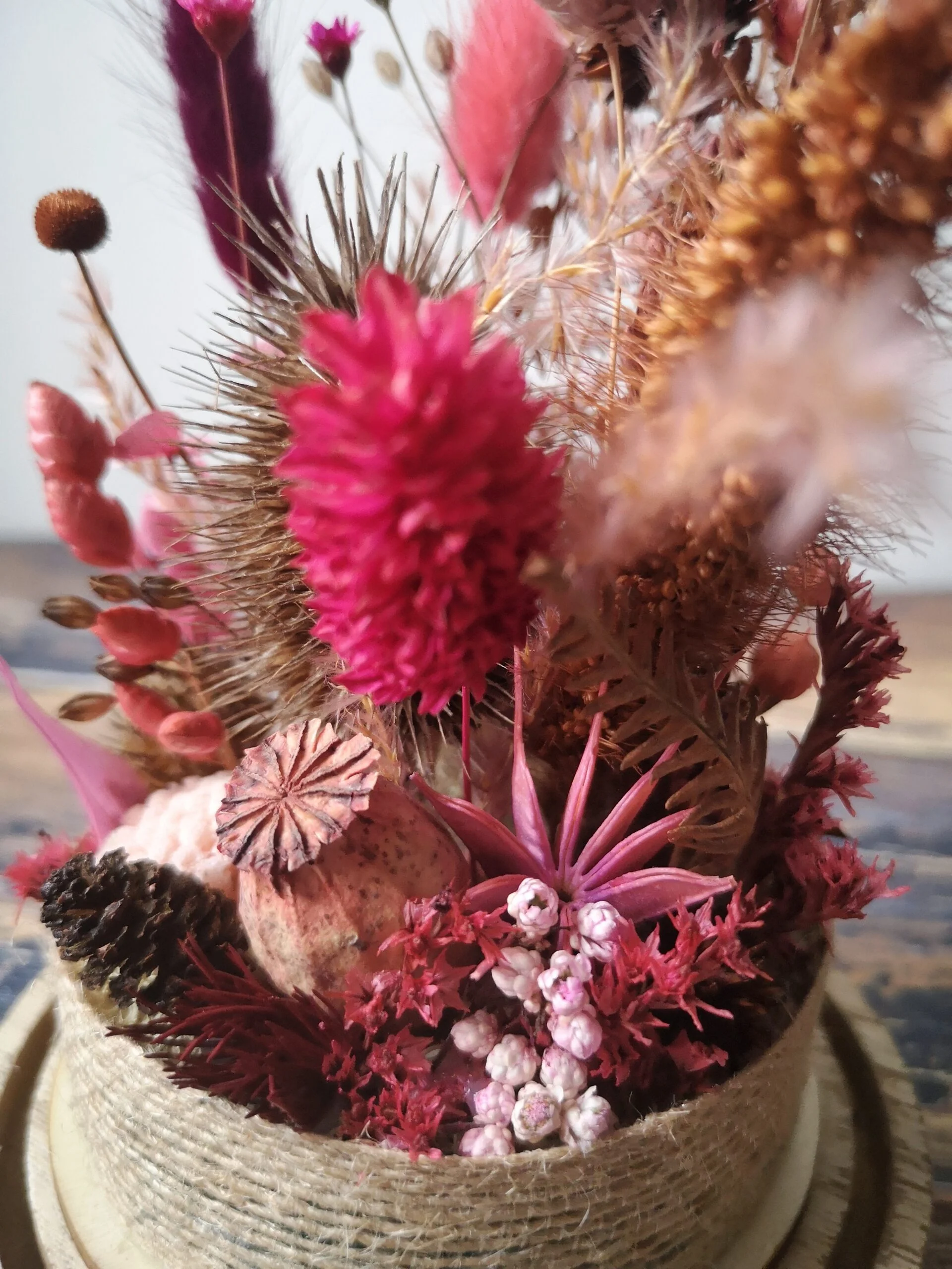 Cloche de fleurs séchées Rose et Marron – “Galathée” – Image 7