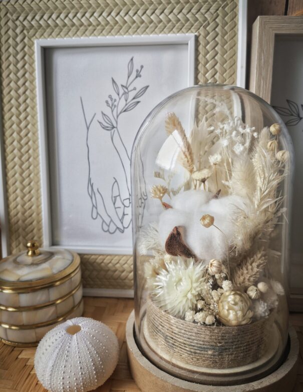 Cloche de fleurs séchées blanche – “Galathée” – Image 4