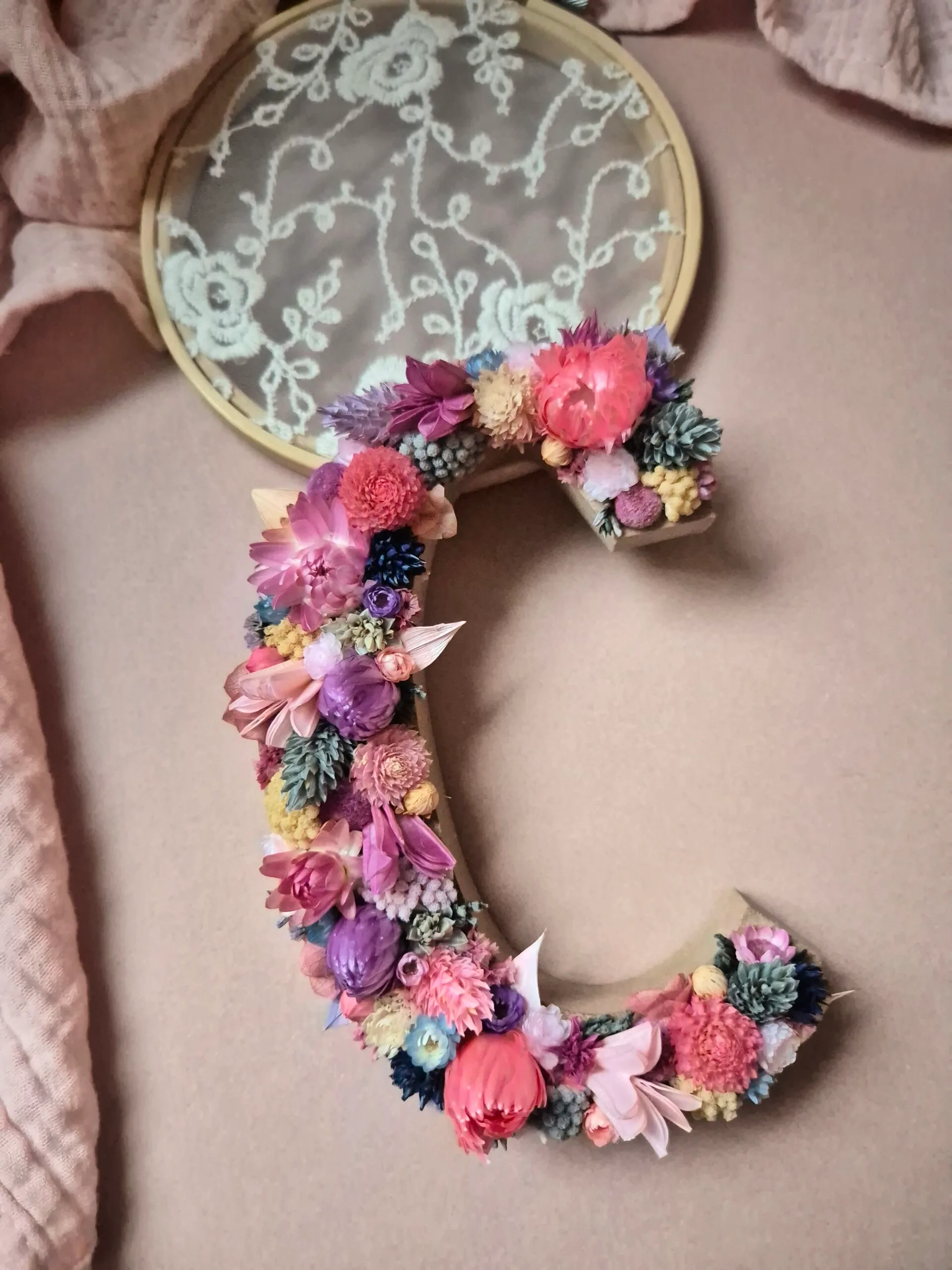 Lettre fleurie en bois, initiale en fleurs séchées sur mesure - "Floréal" – Image 19