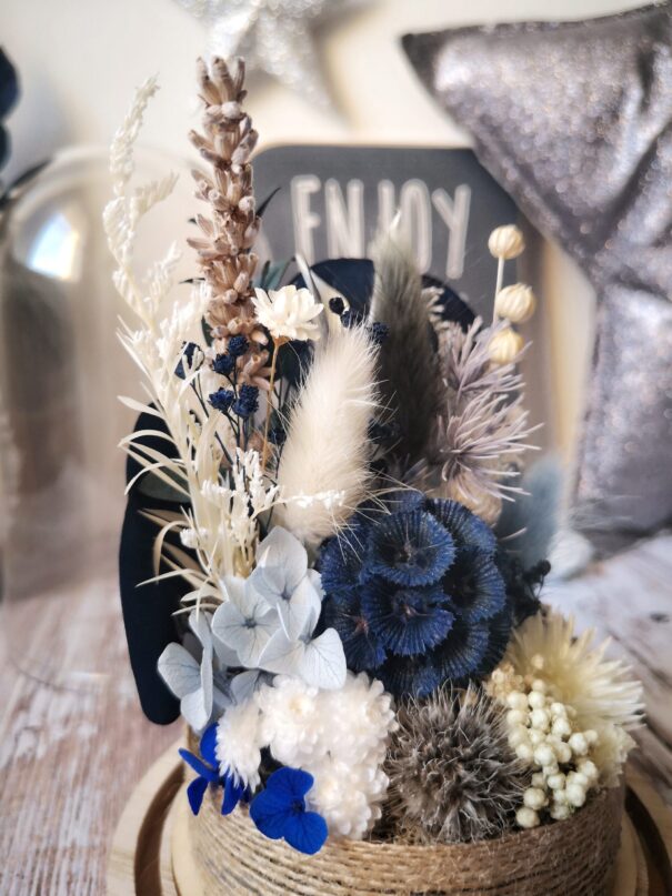 Cloche de fleurs séchées bleue - "Galathée" – Image 7