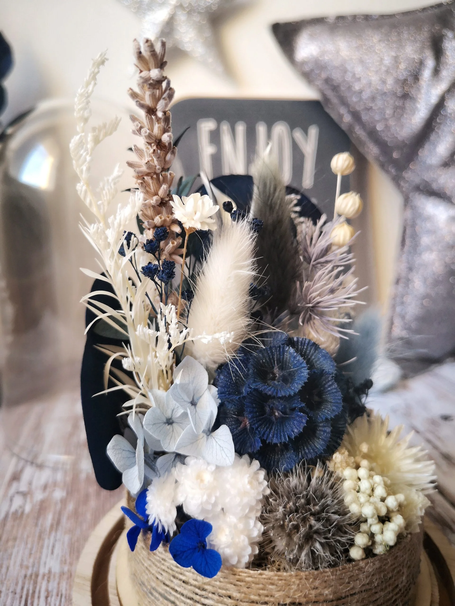 Cloche de fleurs séchées bleue - "Galathée" – Image 3