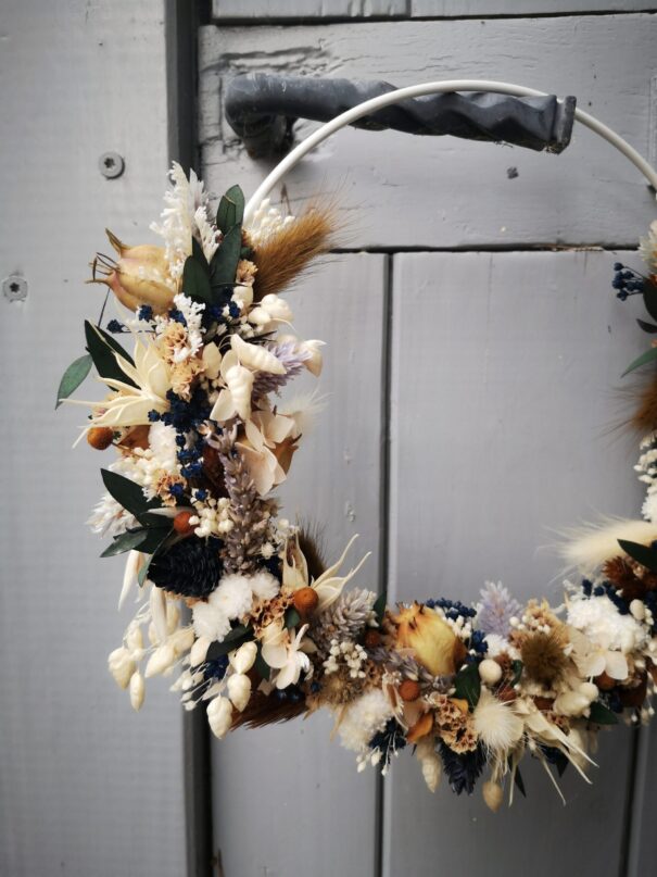 Couronne de fleurs séchées Bleue, abricot, marron, blanche - "Printania" – Image 2