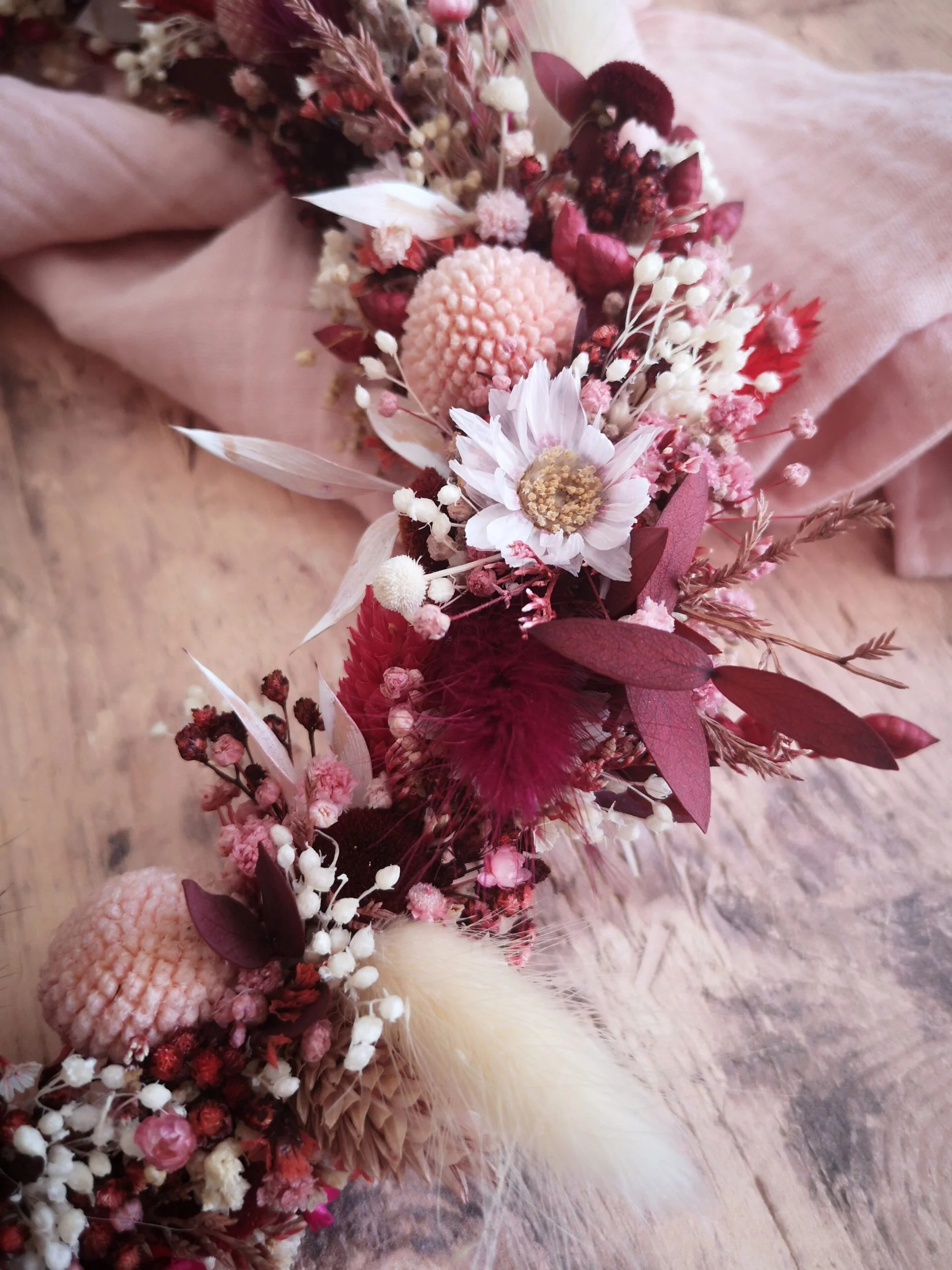 Couronne de fleurs séchées Rose, rouge, crème - "Printania" – Image 7