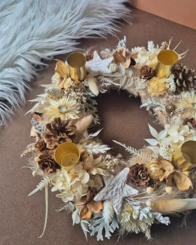 Couronne de l'avent en fleurs séchées à poser