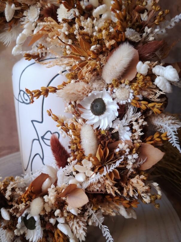 Couronne murale de fleurs séchées dans les tons blanc, terracotta, moutarde - Printania – Image 7