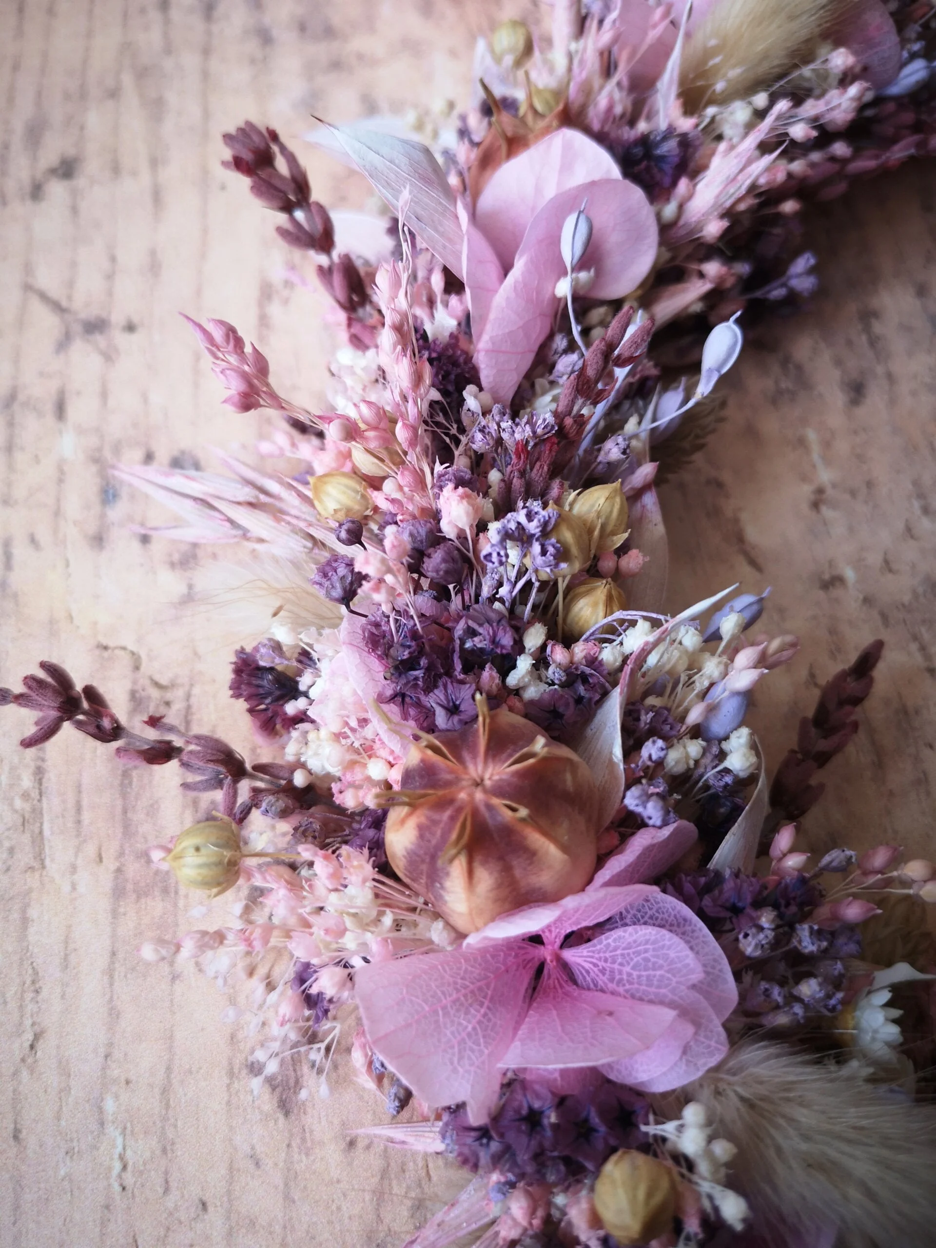 Couronne murale de fleurs séchées dans les tons rose, violet, beige (GM) – "Printania" – Image 6