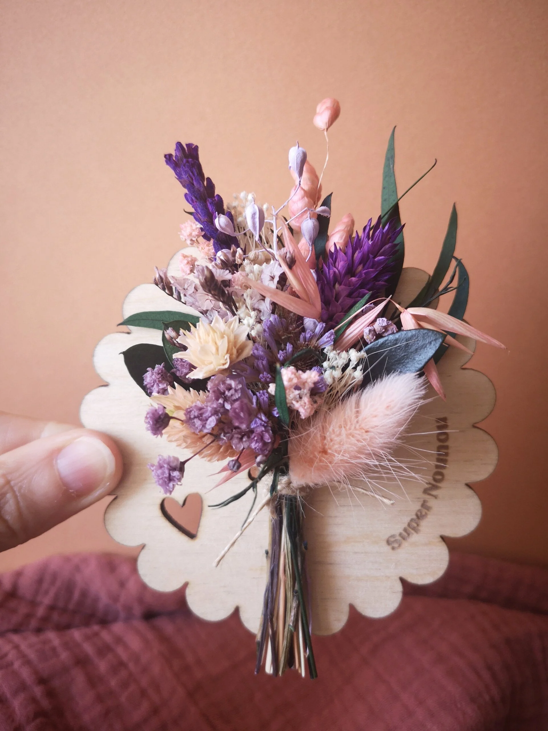 Aimant mini bouquet de fleurs séchées sur support en bois (cadeau pour nounou) – Image 6