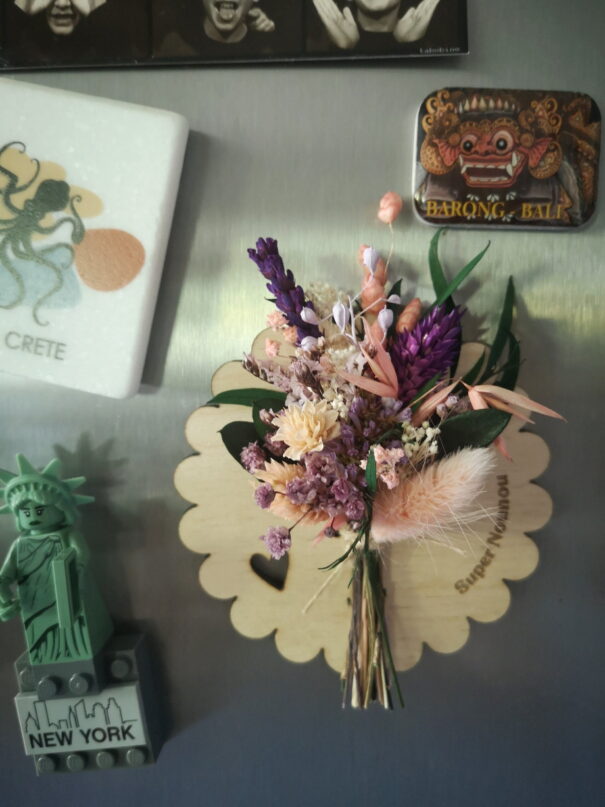 Aimant mini bouquet de fleurs séchées sur support en bois (cadeau pour nounou) – Image 8