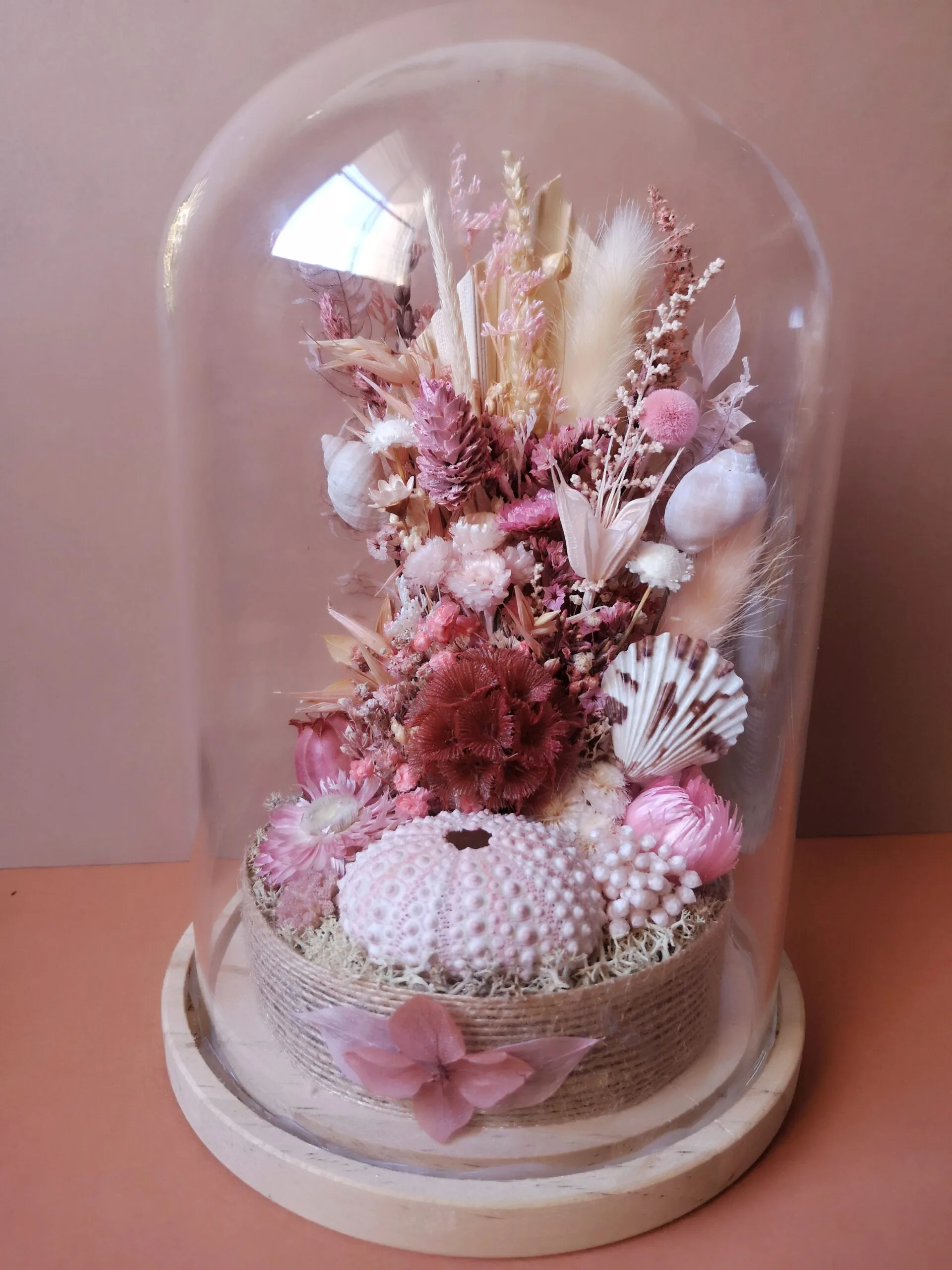 Fleurs séchées sous cloche en verre avec coquillages - "Fleurs des Sables" – Image 5