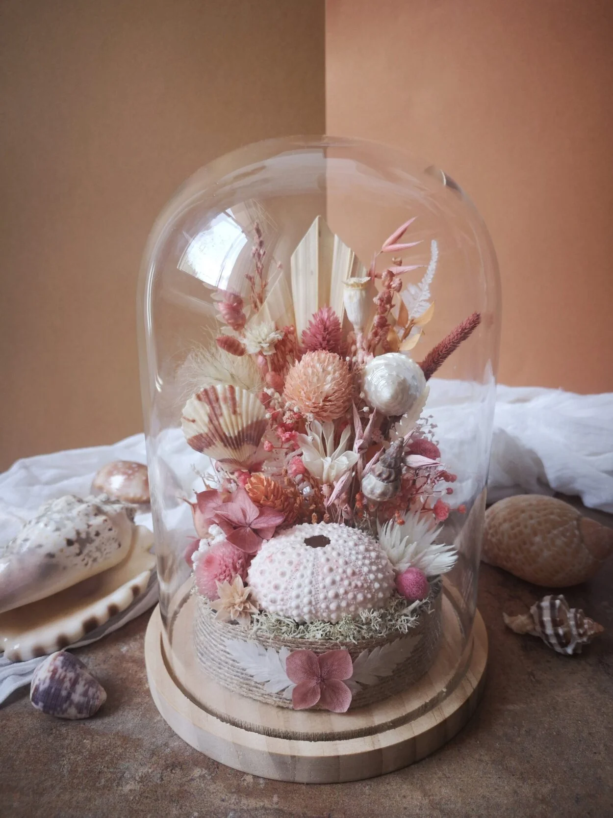 Cloches de fleurs séchées