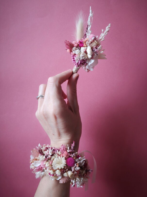 Commande accessoires fleuris pour Héléna (un bracelet et une boutonnière)