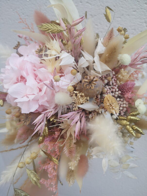 Bouquet de fleurs séchées couleurs neutres, rose et doré – Image 3