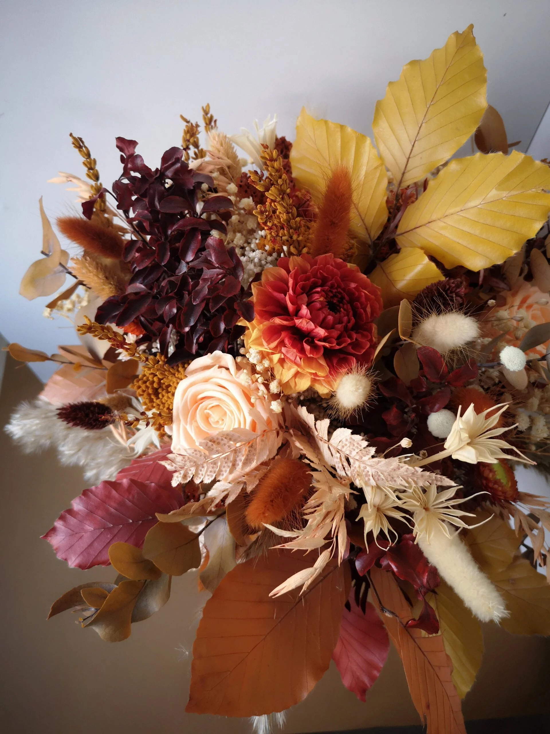 Gros bouquet de fleurs séchées et stabilisées teintes automnales – Image 3