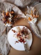 Lot de 8 petits bouquets de fleurs séchées dans des teintes automnales – Image 3