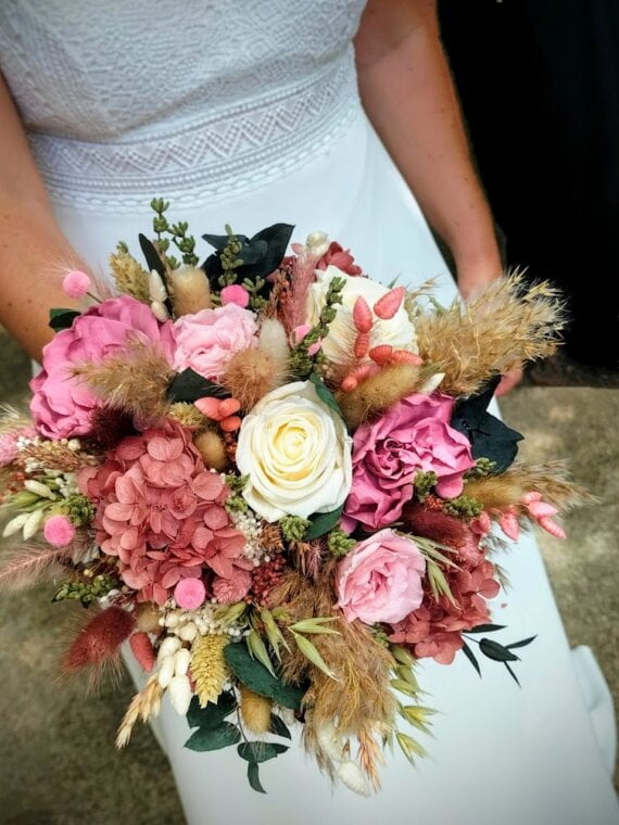 Bouquet de mariage en fleurs séchées réalisé par Rose Mai