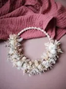 Petite couronne murale en macramé avec fleurs séchées blanc et beige – “Géorama” – Image 6