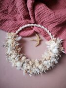 Petite couronne murale en macramé avec fleurs séchées blanc et beige – “Géorama” – Image 2