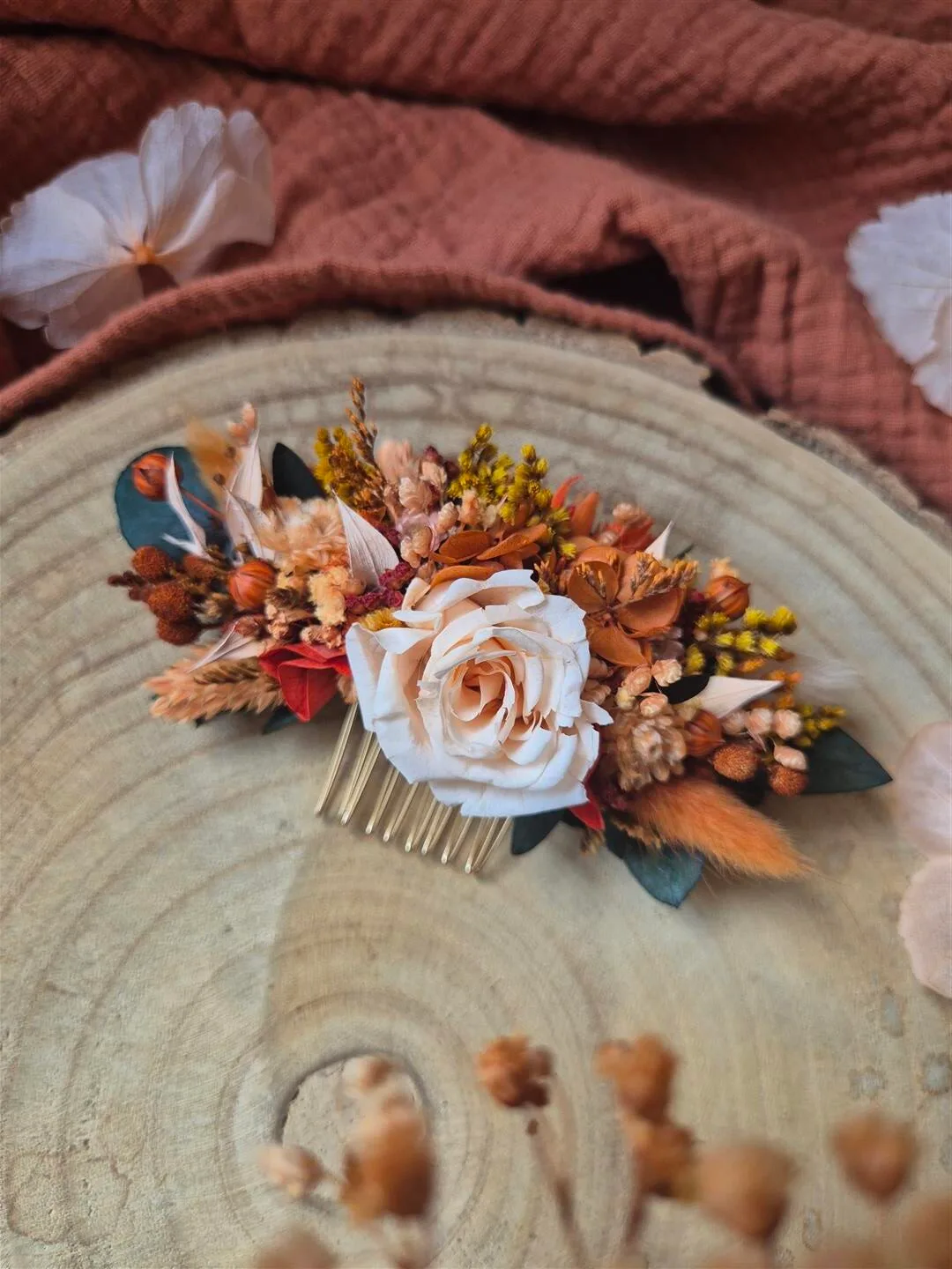 Peigne pour cheveux en fleurs séchées sur mesure – Image 5