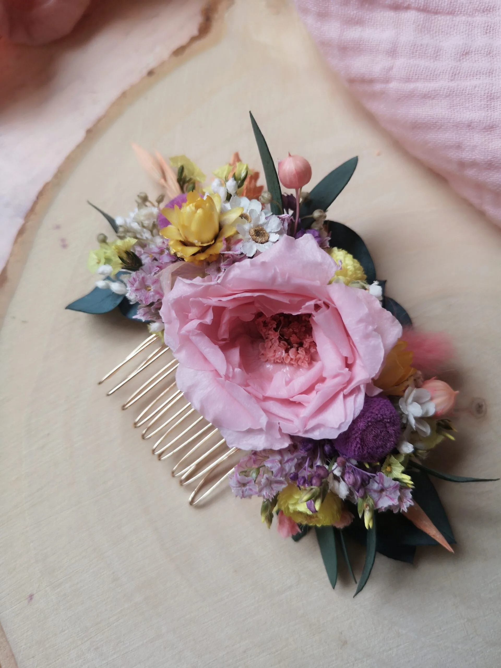 Peigne pour cheveux en fleurs séchées sur mesure – Image 16