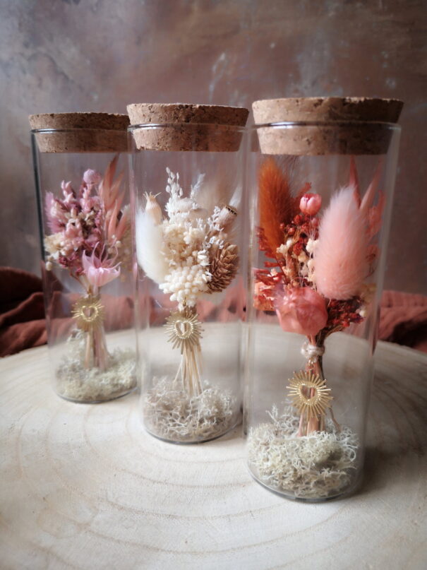Fiole fleurie avec cœur - Mini bouquet de fleurs séchées – Image 2