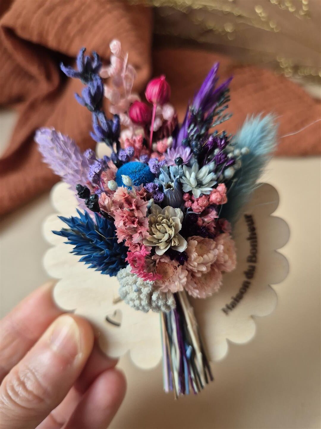 Aimant mini bouquet de fleurs séchées sur support en bois avec phrase inspirante - "Eole" – Image 5