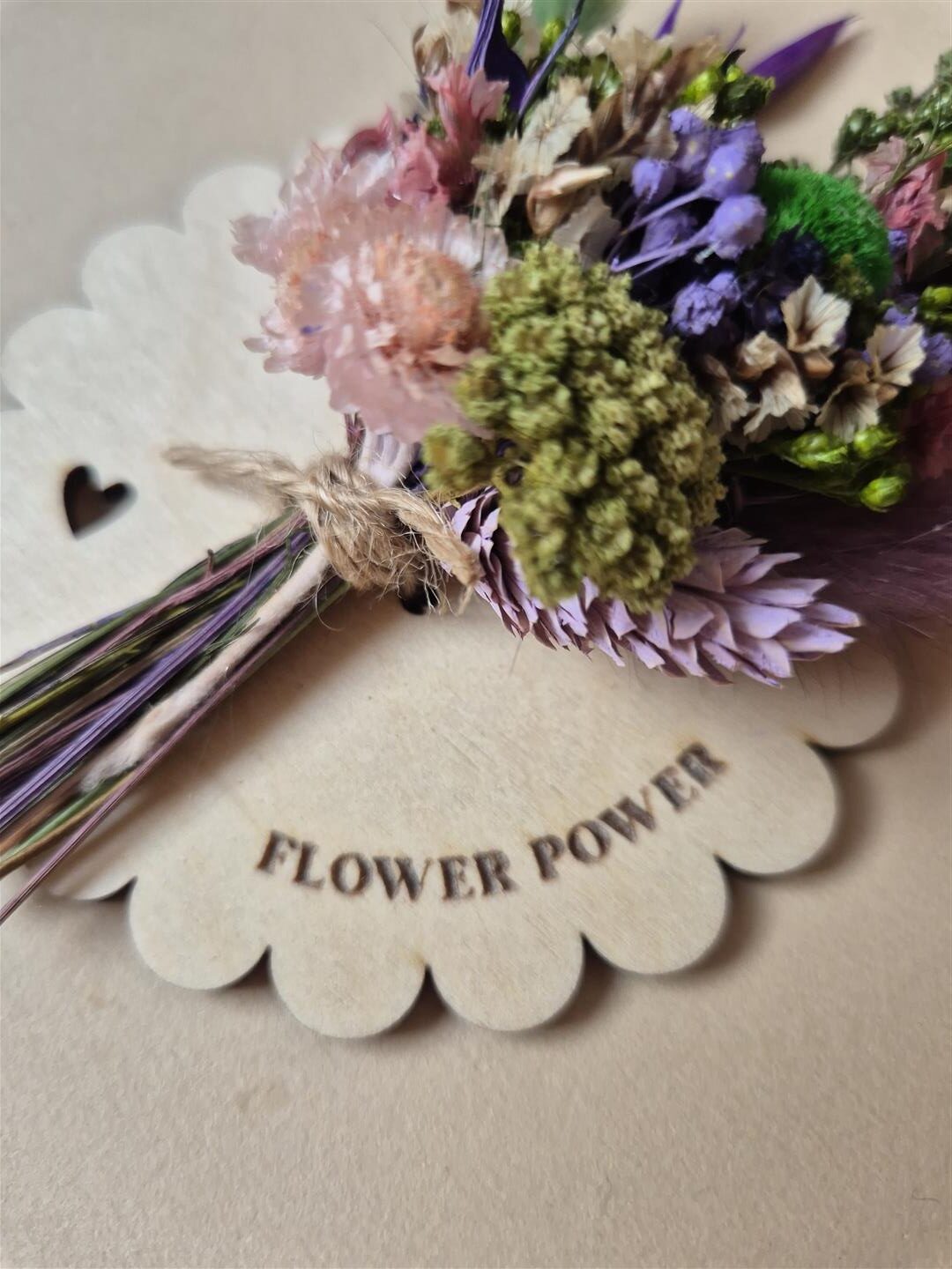 Aimant mini bouquet de fleurs séchées sur support en bois avec phrase inspirante - "Eole" – Image 8