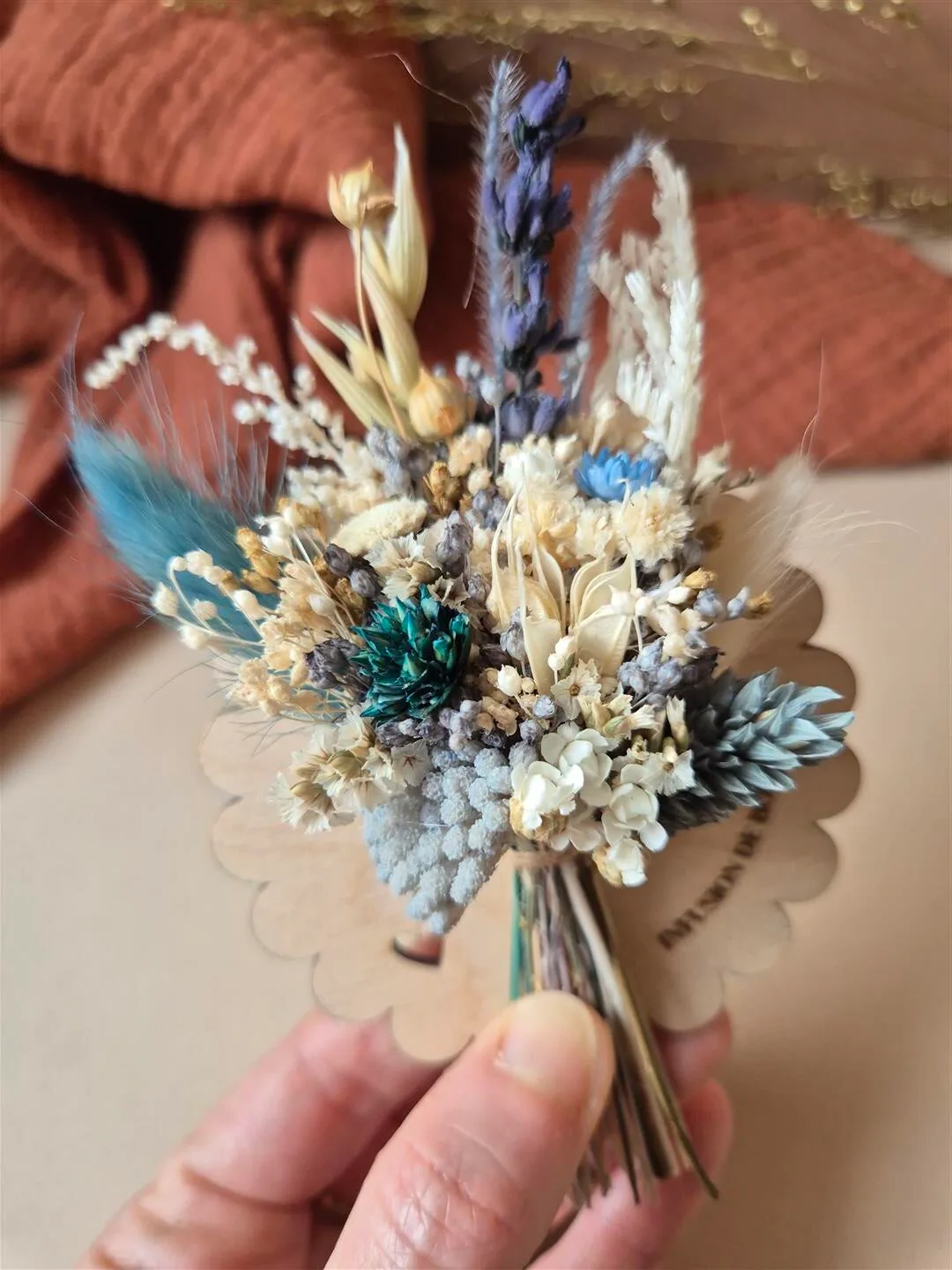 Aimant mini bouquet de fleurs séchées sur support en bois avec phrase inspirante - "Eole" – Image 9