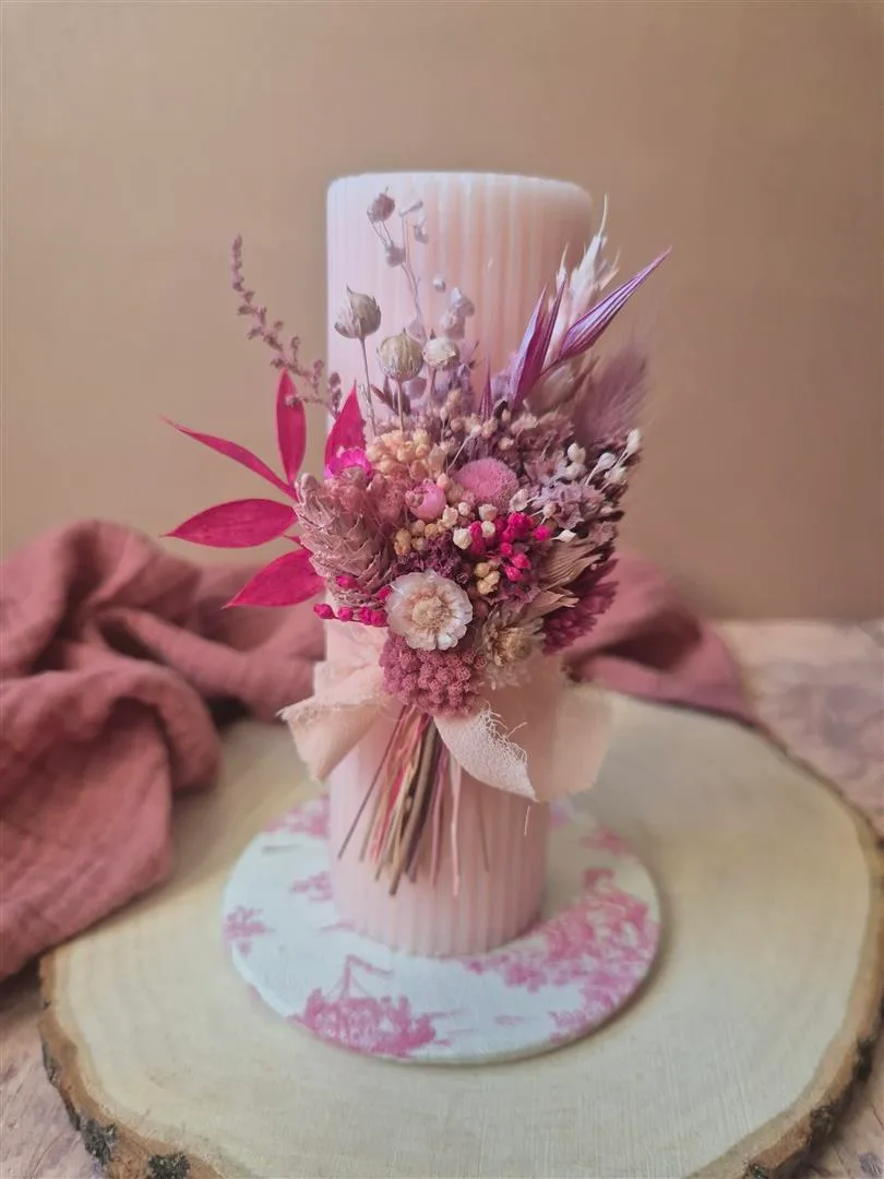 Petite bougie ornée de fleurs séchées – Image 2