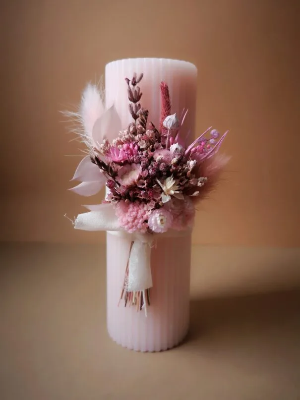 Petite bougie ornée de fleurs séchées – Image 5