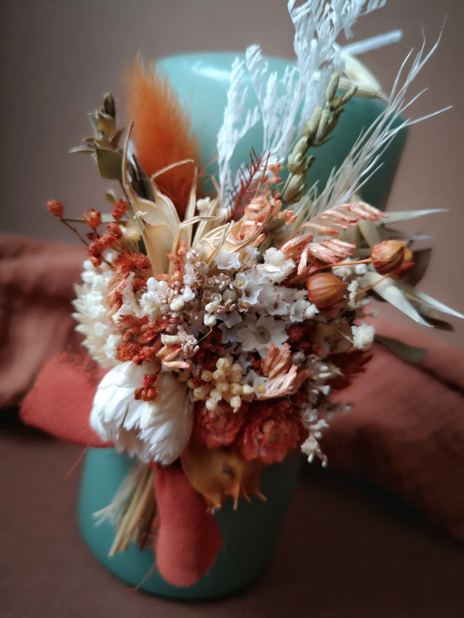 Grande bougie ornée de fleurs séchées avec ou sans support en bois – Image 11