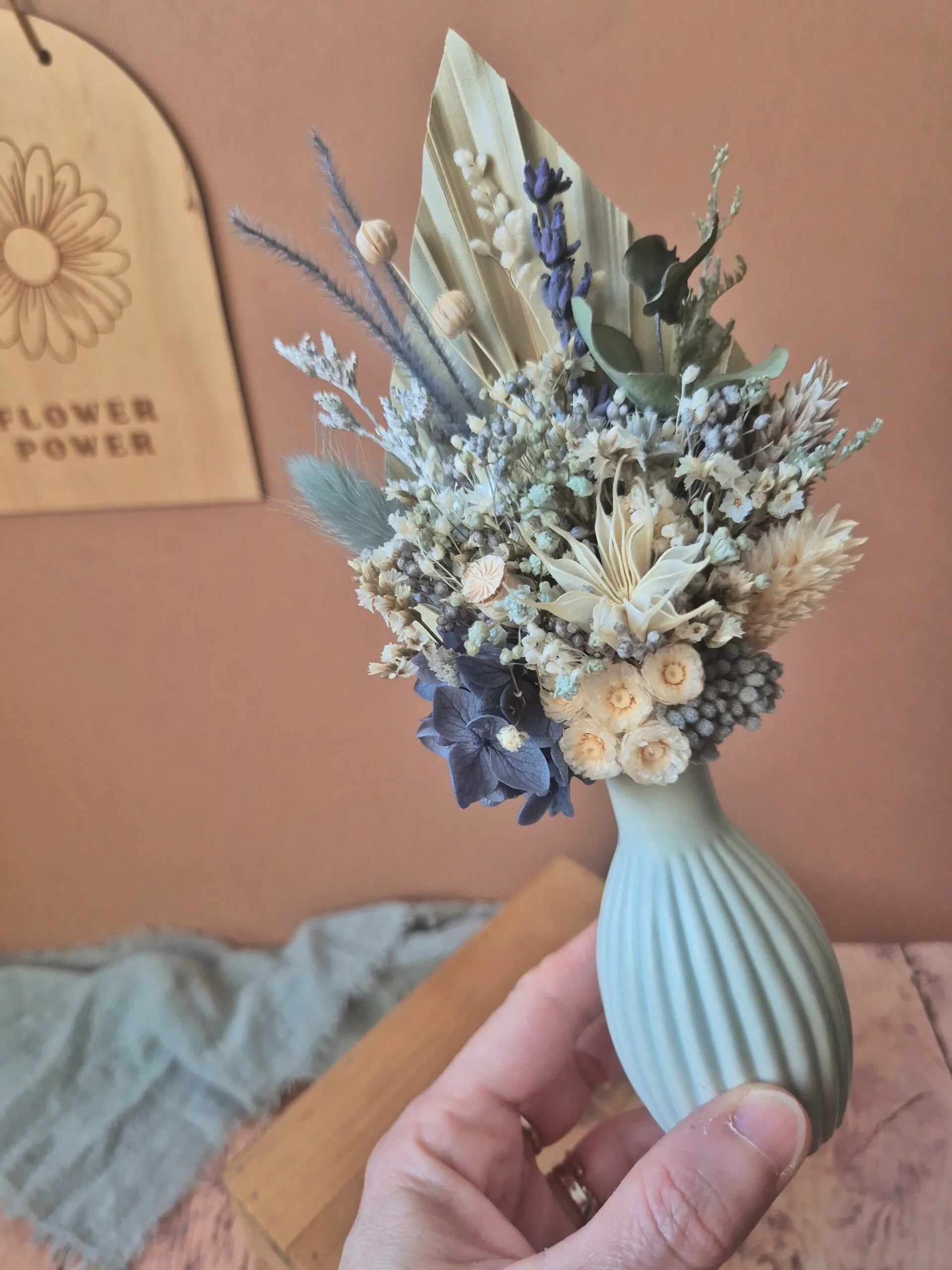 Mini bouquet de fleurs séchées avec son vase – Image 9