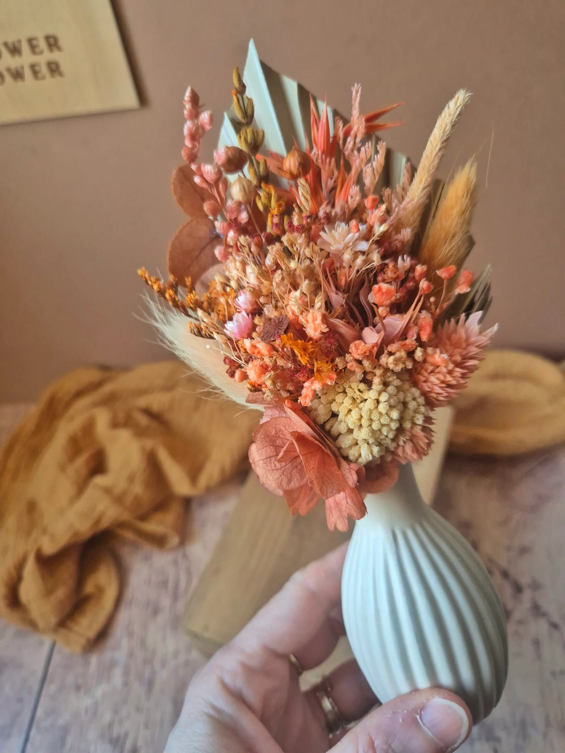 Mini bouquet de fleurs séchées avec son vase – Image 17