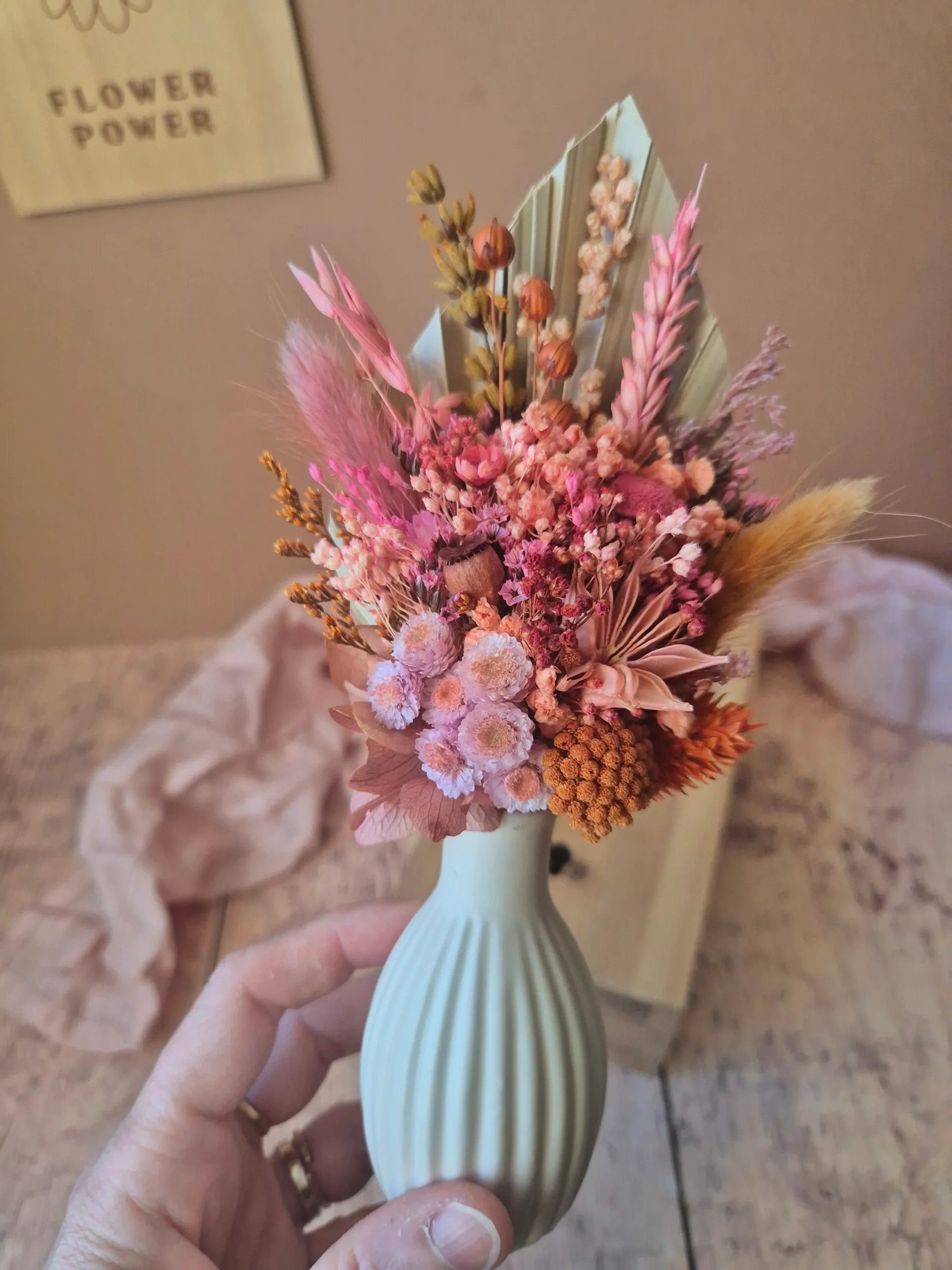 Mini bouquet de fleurs séchées avec son vase – Image 26