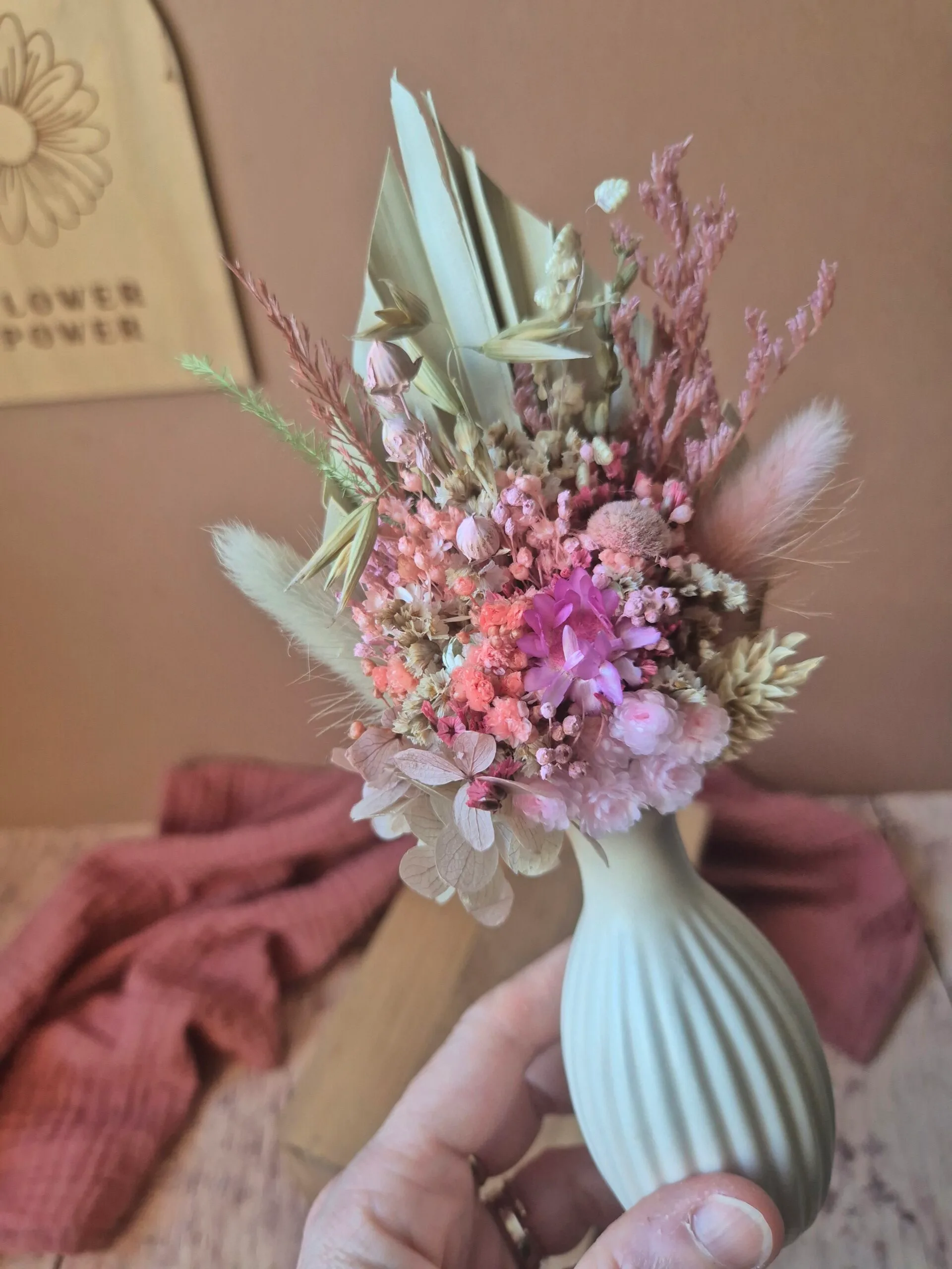 Mini bouquet de fleurs séchées avec son vase – Image 29