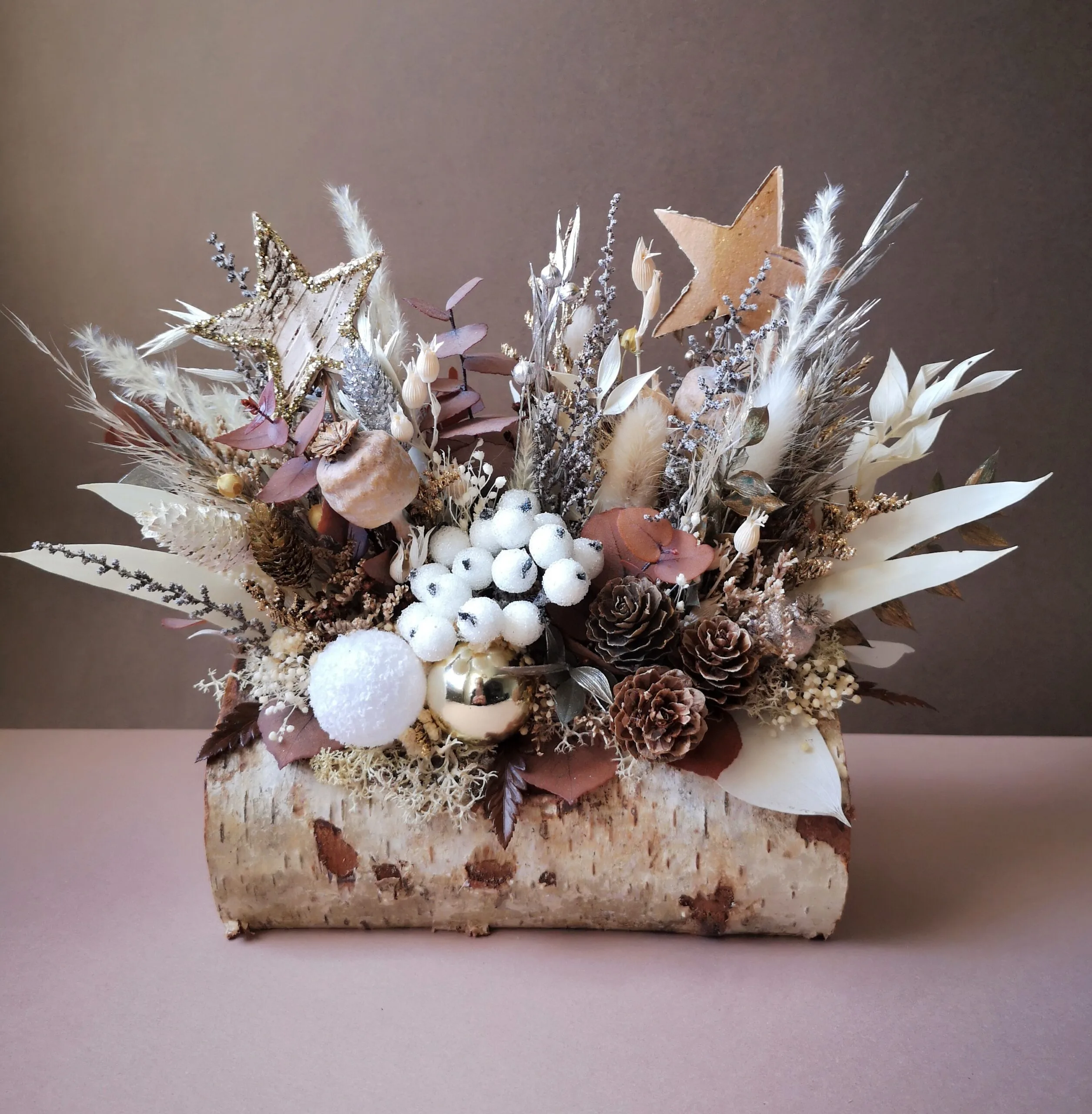 Bûchette festive ornée de fleurs séchées et stabilisées – Image 5