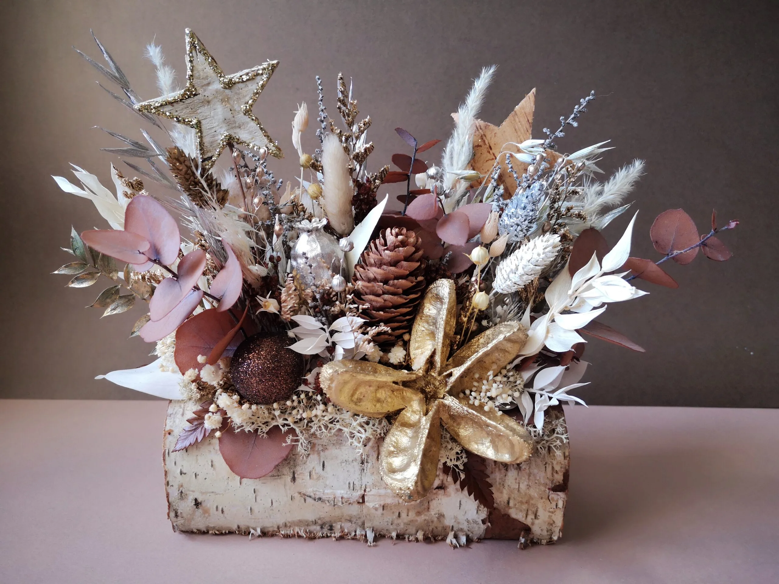 Bûchette festive ornée de fleurs séchées et stabilisées – Image 6