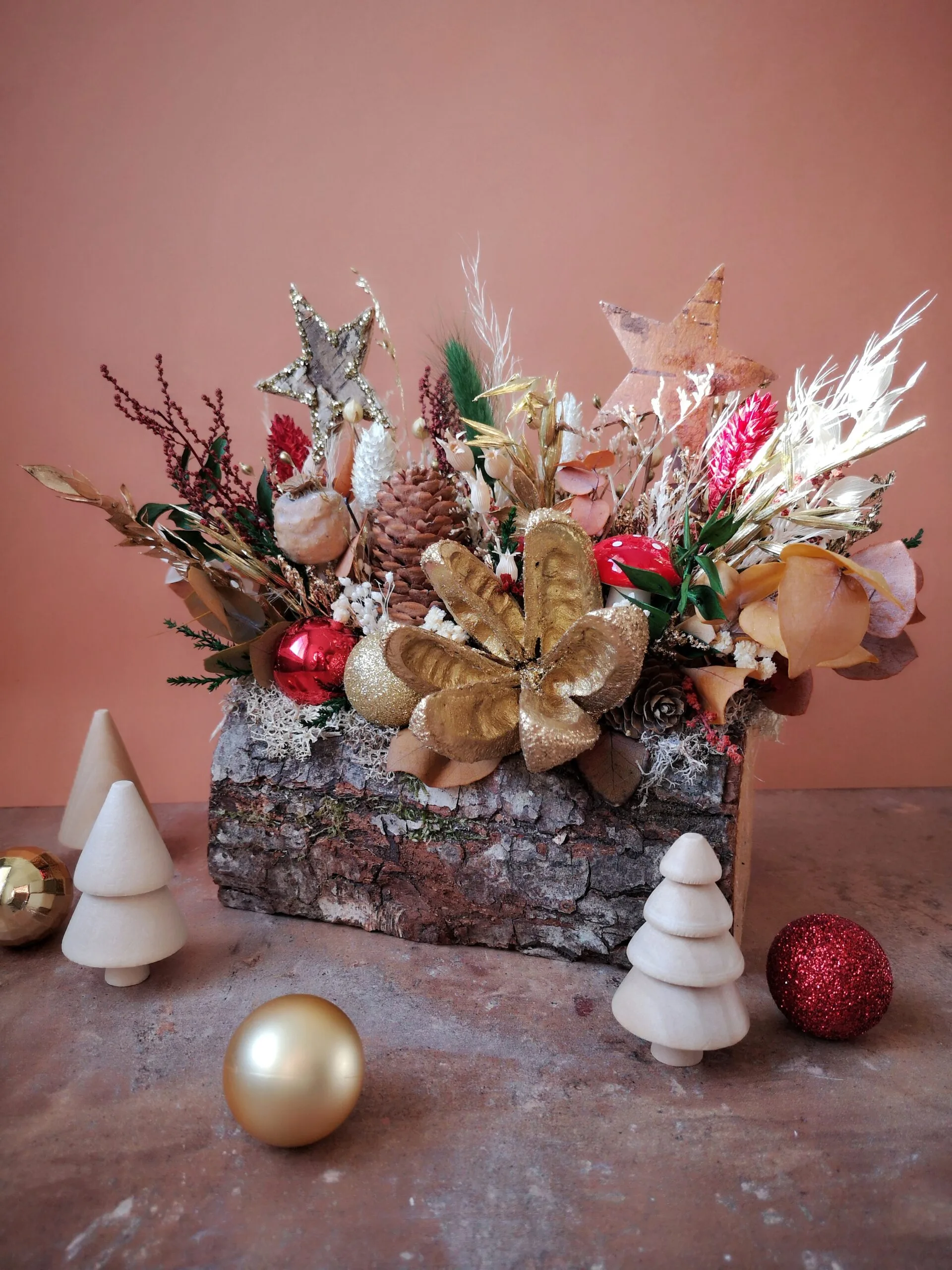 Bûchette festive ornée de fleurs séchées et stabilisées – Image 2