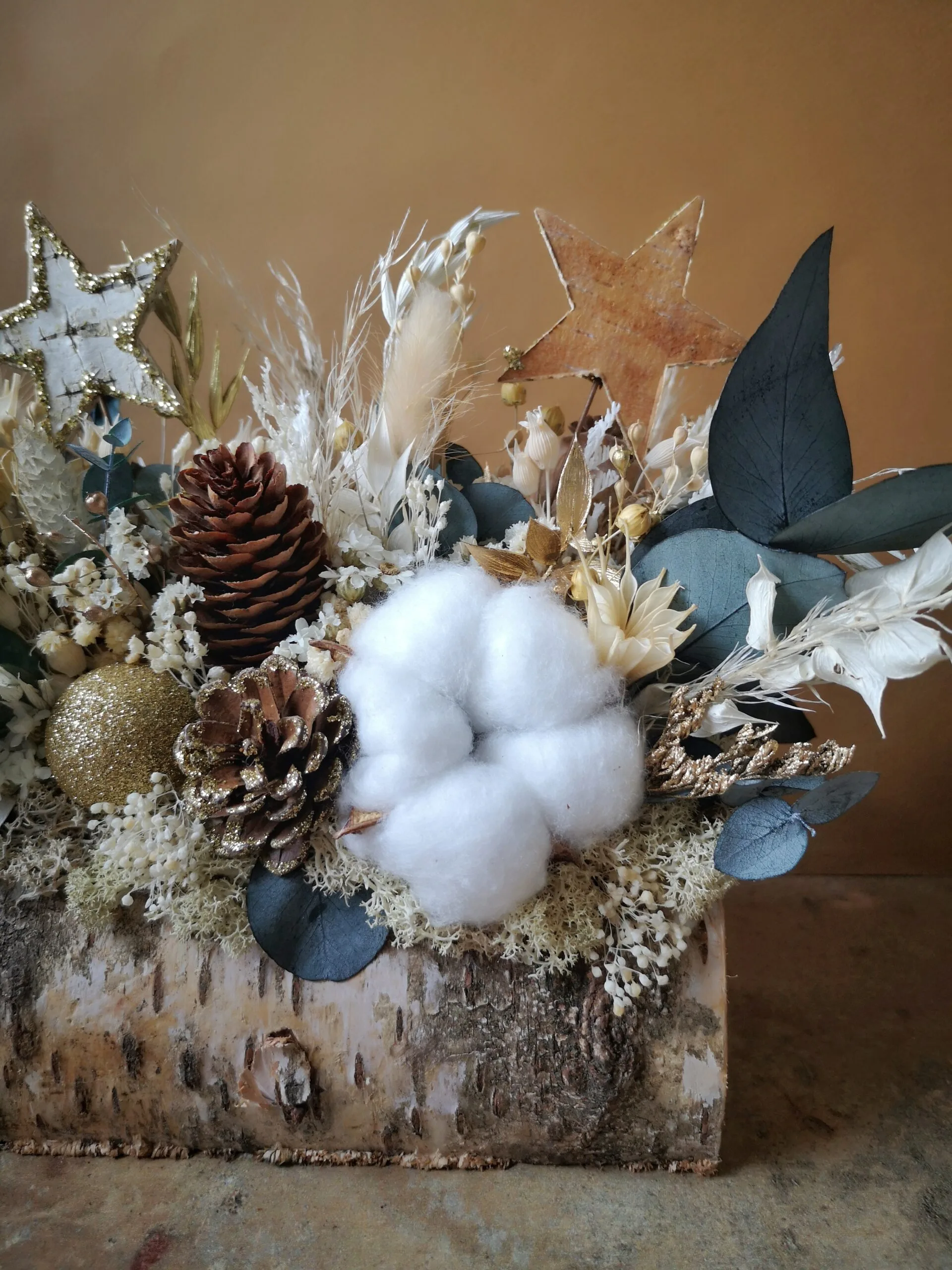 Bûchette festive ornée de fleurs séchées et stabilisées – Image 18