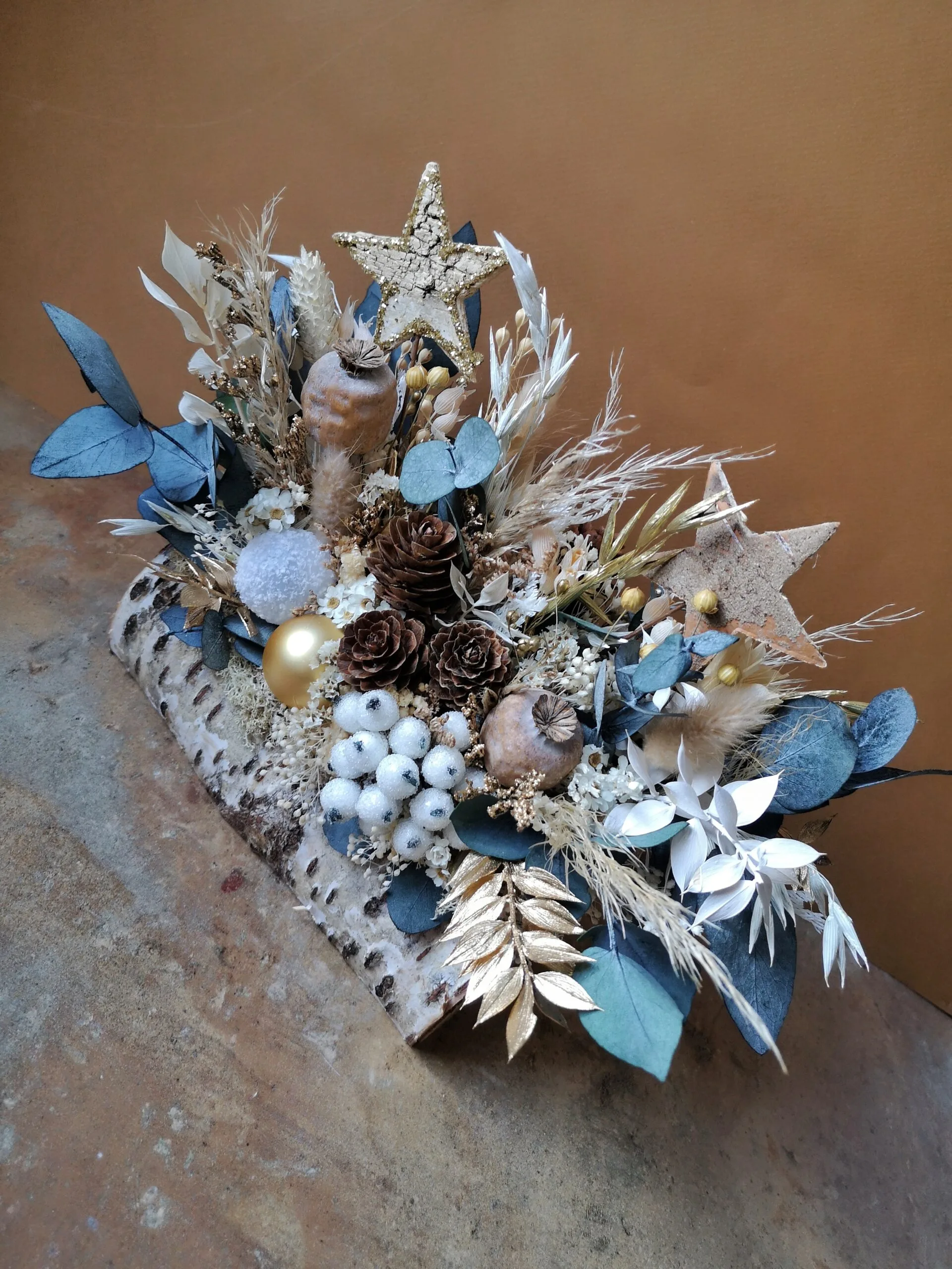 Bûchette festive ornée de fleurs séchées et stabilisées – Image 14