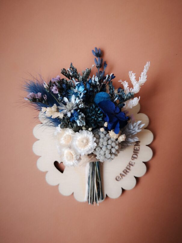 Aimant mini bouquet de fleurs séchées sur support en bois avec phrase inspirante - "Eole" – Image 13