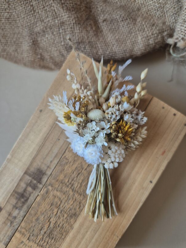 Aimant mini bouquet de fleurs séchées sur support en bois (cadeau maîtresse d'école et ATSEM) – Image 33