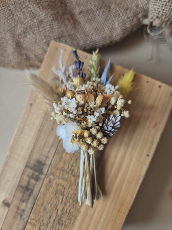 Aimant mini bouquet de fleurs séchées sur support en bois (cadeau maîtresse d'école et ATSEM) – Image 18
